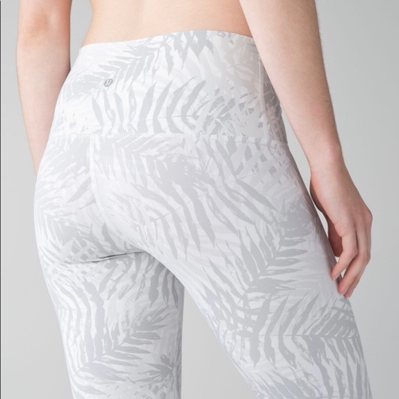Lululemon Wunder Under Pant Hi-Rise Luxtreme White Tropical Fern Full Length 4 - Picture 9 of 12